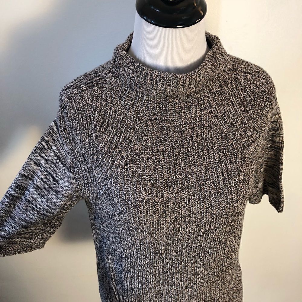 Michael Stars sweater size small NWOT‎